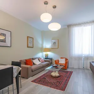 https://welcoming-and-cozy-2-bedroom-apartment-boscovich.italymilanhotels.net